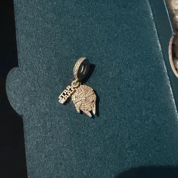 Star Wars millennium falcon Pandora charm - Picture 1 of 3